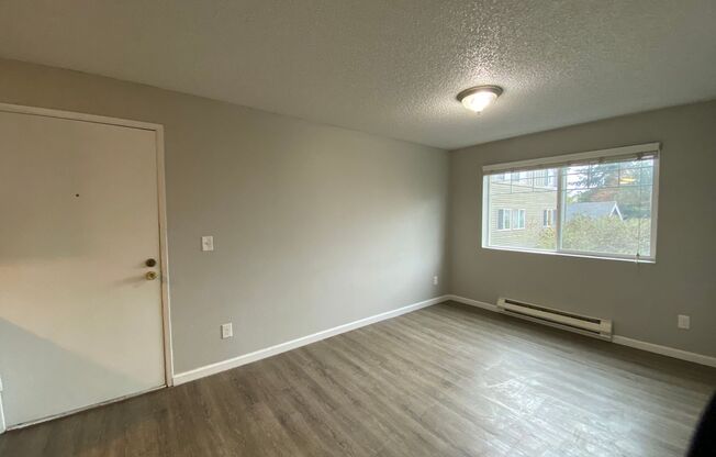 3 beds, 2 baths, 643 sqft, $2,450, Unit A103