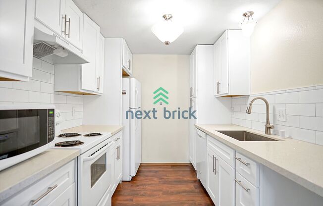 2 Bed 2 Bath Condo for Rent in Kirkland!