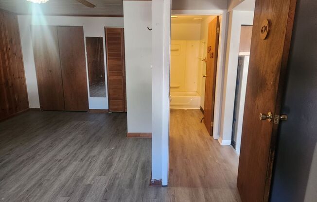 1 bed, 1 bath, 750 sqft, $695, Unit D