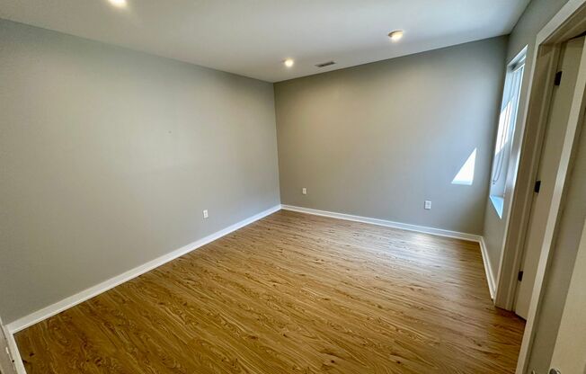 2 beds, 2 baths, 900 sqft, $2,050, Unit 3D