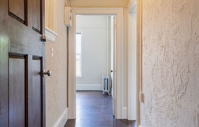 1 bed, 1 bath, 581 sqft, $1,895, Unit 303