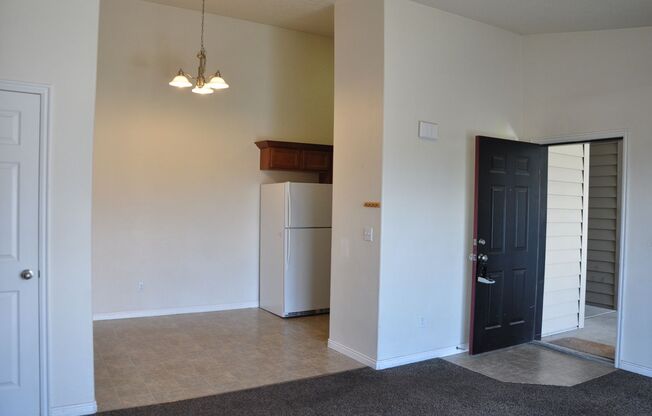 3 beds, 2 baths, $1,650