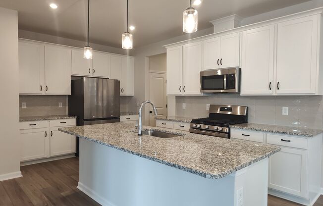 Beautiful new build Townhome located in Trellis at the Common!