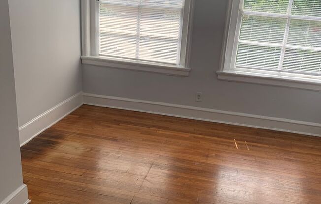 3 beds, 2 baths, $2,130, Unit Apt. 201