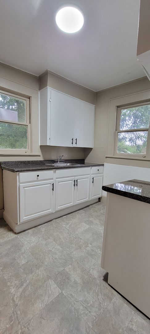 3 beds, 1 bath, $815