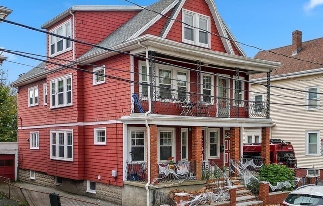 51 Sargent Ave