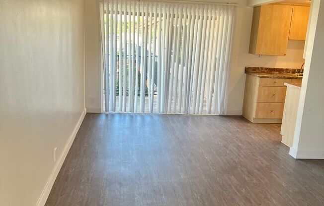 Studio, 1 bath, 450 sqft, $2,070, Unit 17