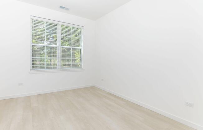 3 beds, 2 baths, 1,330 sqft, $3,100