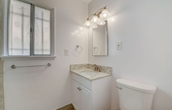 1 bed, 1 bath, 695 sqft, $1,598, Unit 19