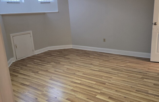 4 beds, 2 baths, $4,900, Unit 101