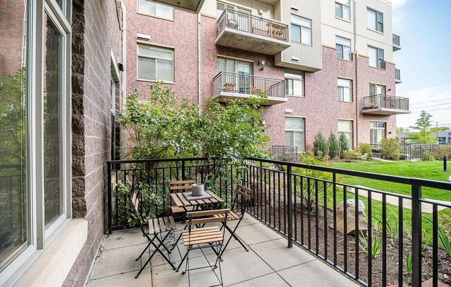 1 bed, 1 bath, $2,500, Unit # 114