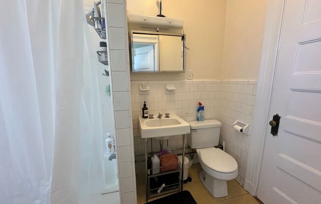 1 bed, 1 bath, 550 sqft, $2,500, Unit 64