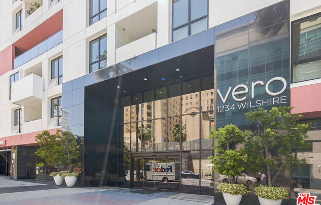 2 beds, 1.5 baths, 1,130 sqft, $3,000, Unit 413