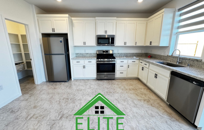 Brand New 3-Bedroom Home in the Prestigious Vineyard Area Modern Living with Low-Maintenance Yards