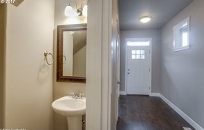 4 Bedroom Home w/ Office! Built in 2017!