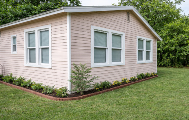 Spacious Cozy Home in Eastlawn