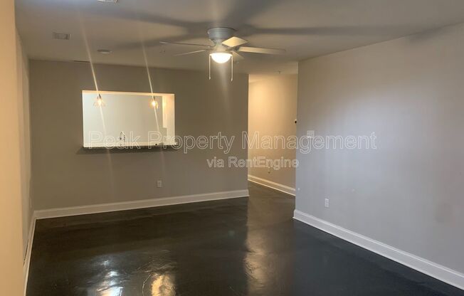 1 bed, 1 bath, 814 sqft, $1,195, Unit 11
