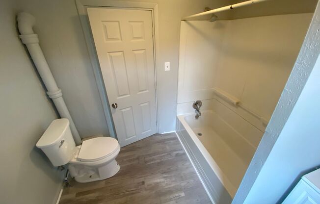 1 bed, 1 bath, 525 sqft, $700, Unit Unit 4