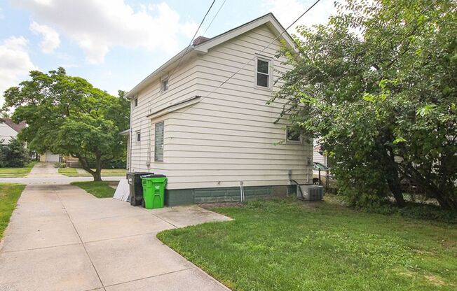 20563 Tracy, Euclid - Single Family Home with Garage