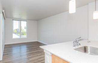 1 bed, 1 bath, $1,665