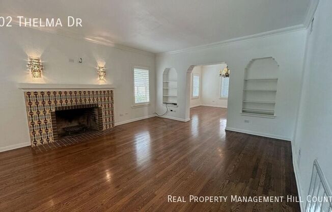 402 THELMA DR