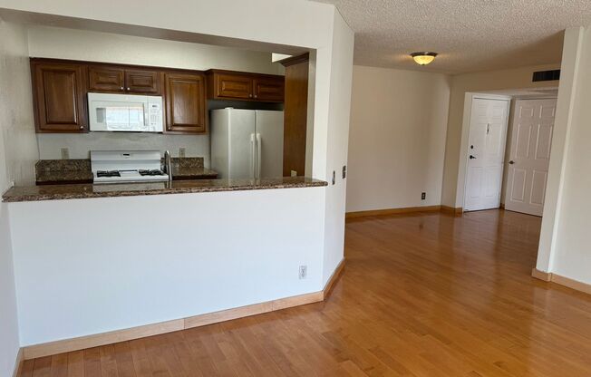 2 beds, 1 bath, 1,000 sqft, $2,600, Unit 314