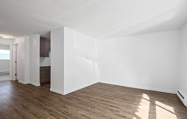 1 bed, 1 bath, 610 sqft, $1,540, Unit Unit 42