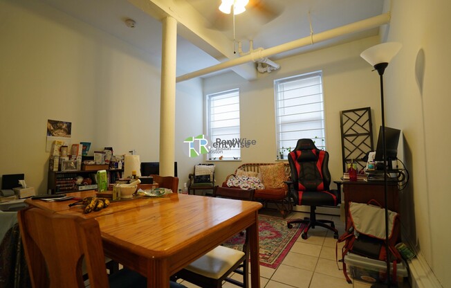 1302 COMMONWEALTH AVE