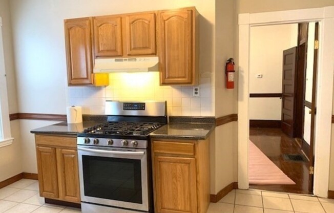 3 beds, 1 bath, 1,500 sqft, $3,200, Unit 1