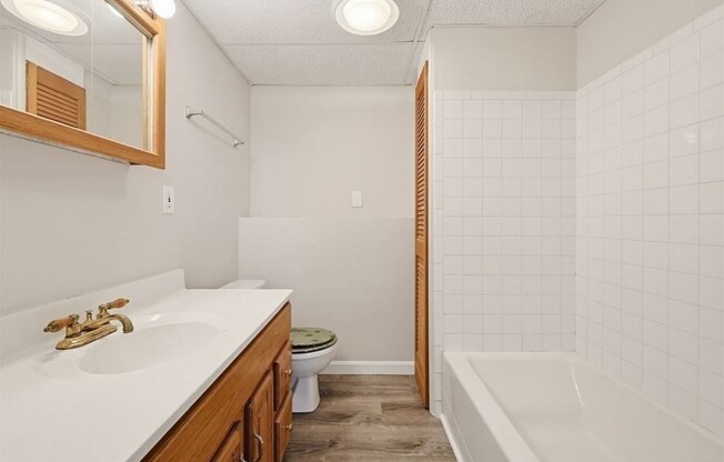 3 beds, 2.5 baths, 2,490 sqft, $3,700, Unit 22