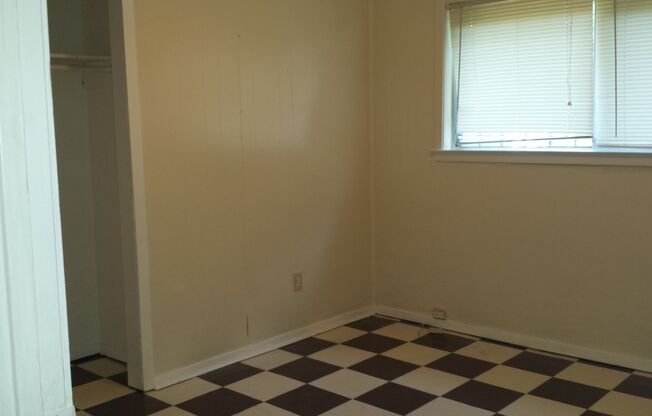 Welcome to 1996 Goldbrier Ln in Memphis, TN!