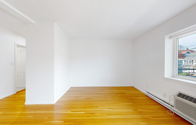 2 beds, 1 bath, 750 sqft, $2,475, Unit 26