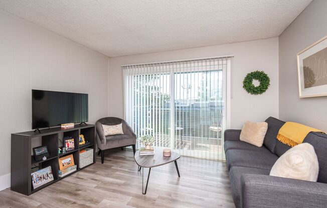 1 bed, 1 bath, 592 sqft, $1,570