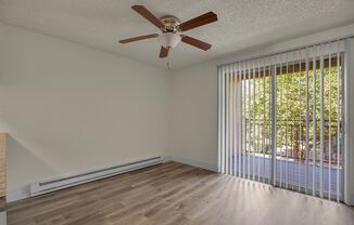 1 bed, 1 bath, 700 sqft, $1,300, Unit 762-28
