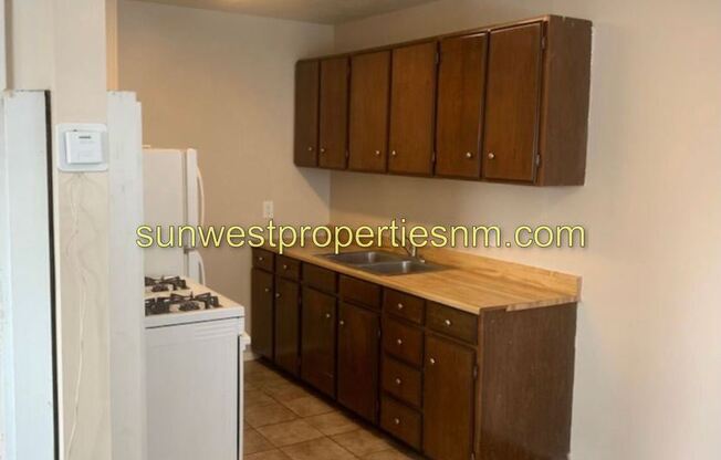 1011 E. Navajo