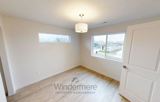 3 beds, 2.5 baths, 1,268 sqft, $1,995, Unit 384 Arissa