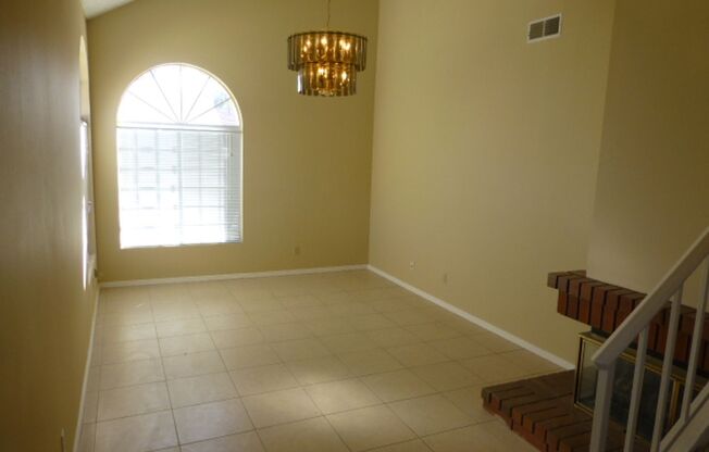 4 Bedroom Home for Rent in Canyon Country!