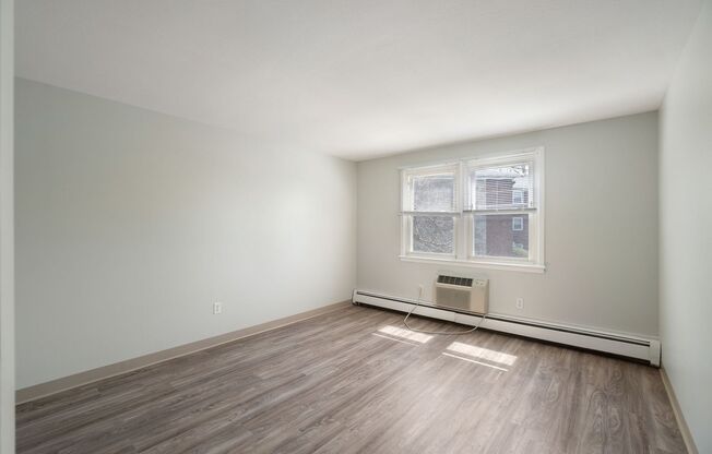 1 bed, 1 bath, 654 sqft, $1,525, Unit 268-14