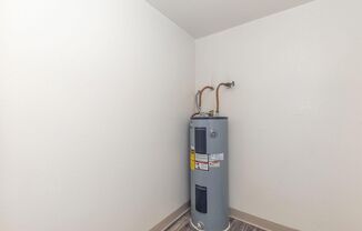 2 beds, 1 bath, 697 sqft, $1,050, Unit 226