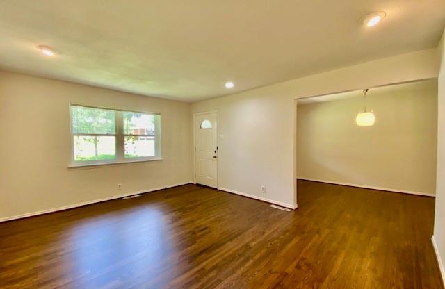 2125 Forest Oaks Dr