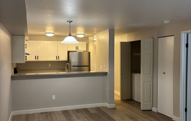 1 bed, 1 bath, 715 sqft, $1,995, Unit 216