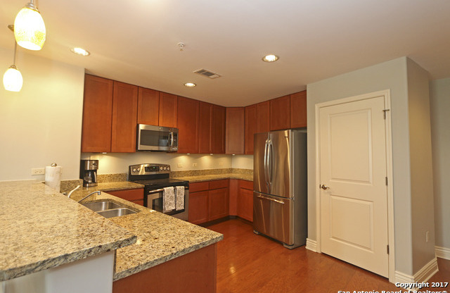 1 bed, 1 bath, $2,050, Unit # 301