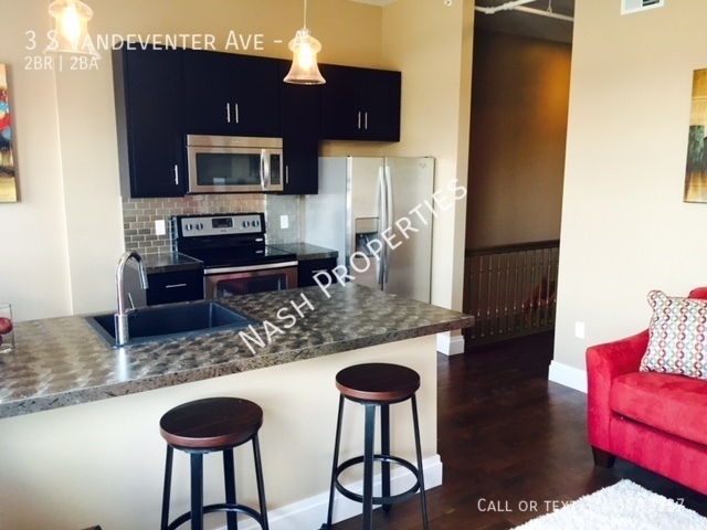 3 S VANDEVENTER AVE