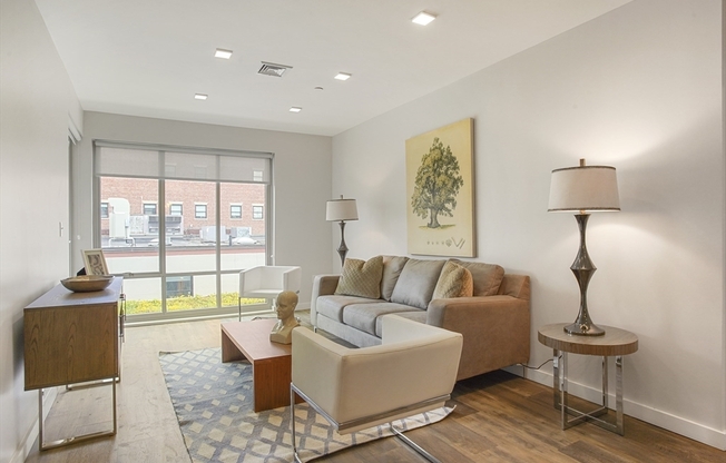 1 bed, 1 bath, 739 sqft, $4,200, Unit 203
