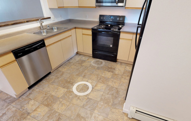 2 beds, 1 bath, 840 sqft, $1,525