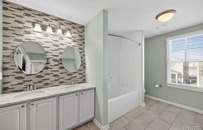 4 beds, 3.5 baths, 2,580 sqft, $3,100, Unit Simeon Bunker Street - 3275