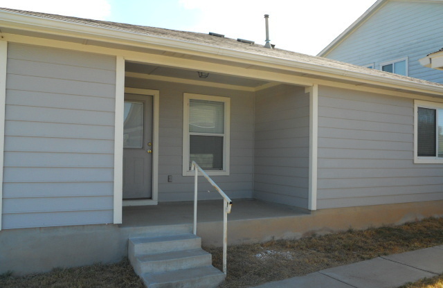 3 beds, 2 baths, $1,800