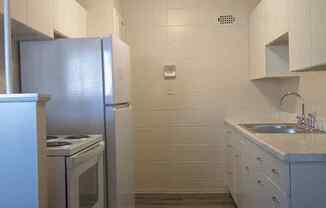280 W Fuller Ave