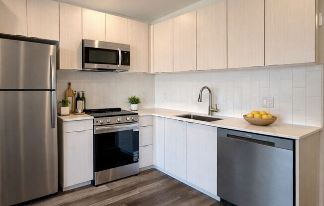 Studio, 1 bath, 329 sqft, $1,725, Unit 510