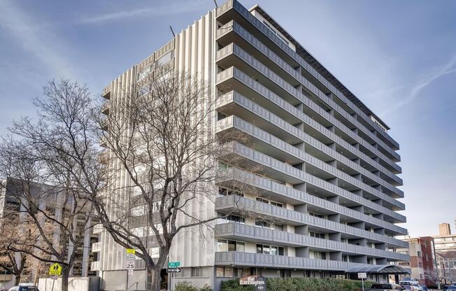 2 beds, 2 baths, $2,100, Unit # 7E